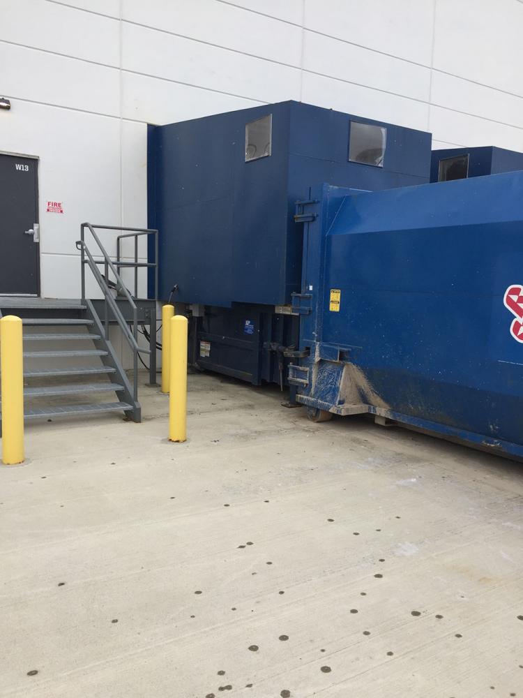 4 Yard Stationary Compactor with Enclosure