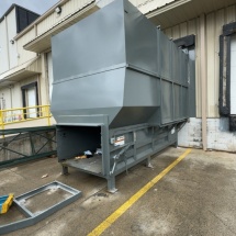 2-Yard Stationary Compactor w Enclosure - Pic 1 of 2